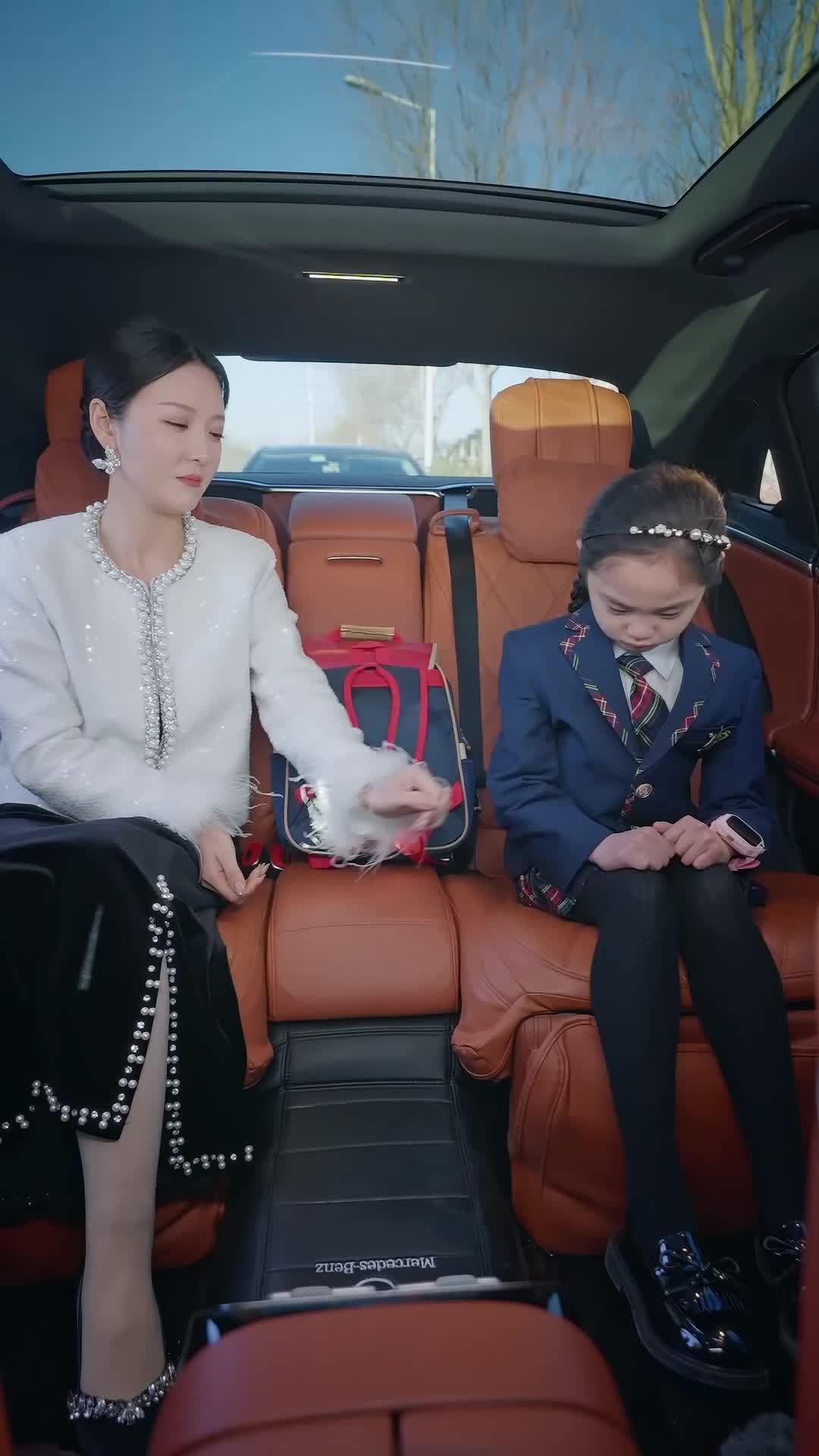 Tập 2 - Lấy Danh Nghĩa Người Mẹ